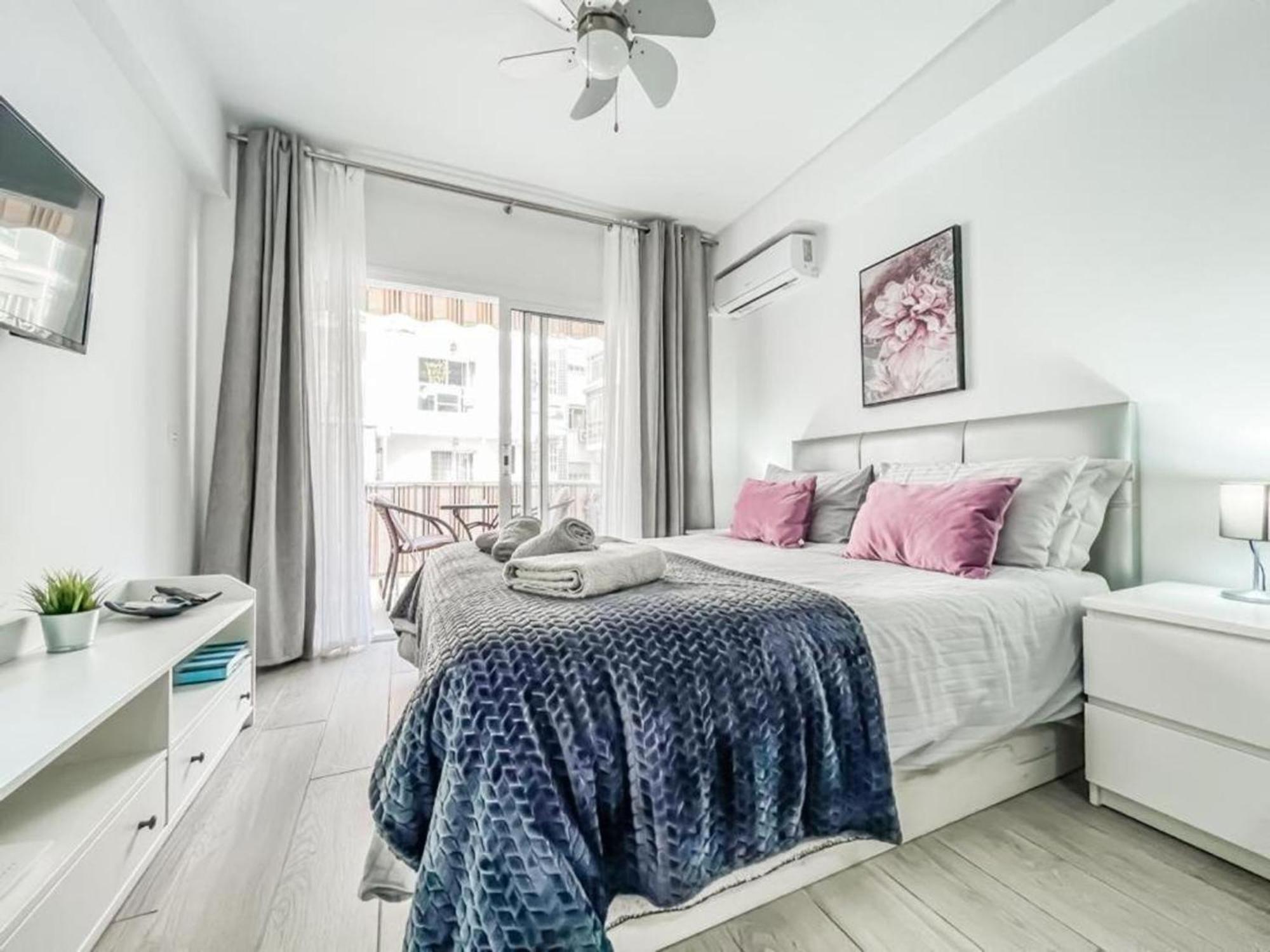 Reformed Studio Apartment In Central Nerja 3K Extérieur photo
